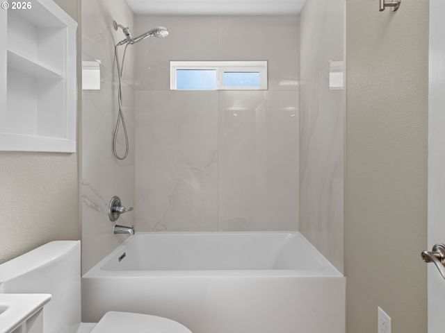 7444 Se 84TH Ave, Portland, OR 97266
