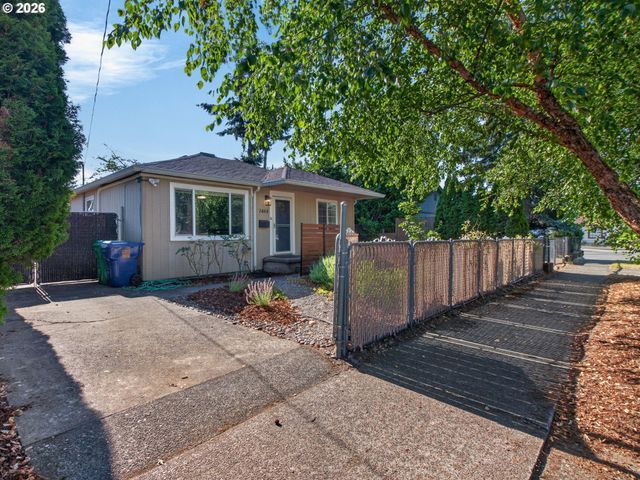 7444 Se 84TH Ave, Portland, OR 97266
