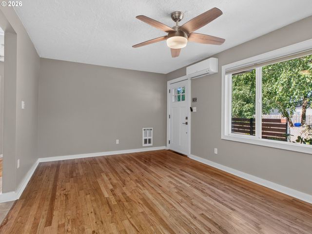 7444 Se 84TH Ave, Portland, OR 97266
