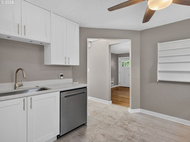7444 Se 84TH Ave, Portland, OR 97266