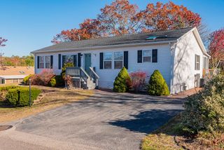 9 Headlands Dr, Plymouth, MA 02360