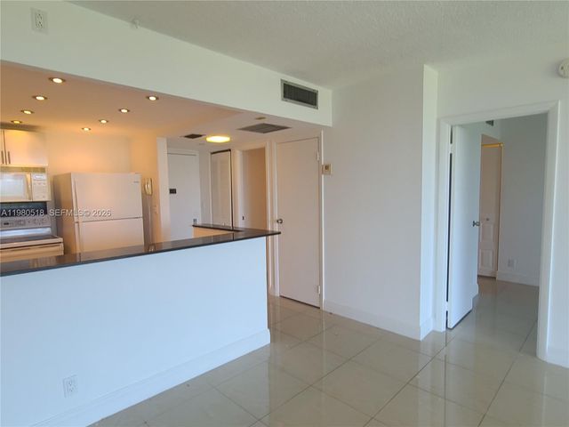 20335 W Country Club Drive 705, Aventura, FL 33180