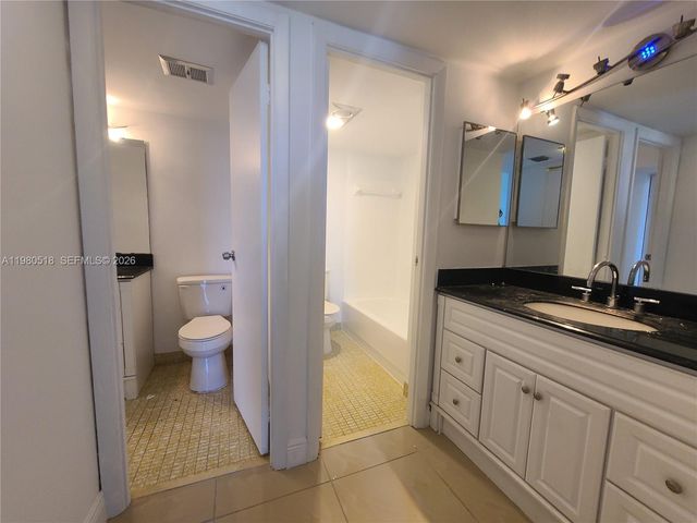 20335 W Country Club Drive 705, Aventura, FL 33180