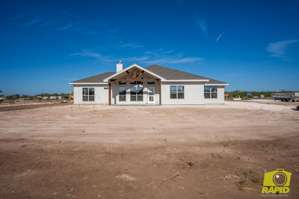 Image 15 of property listing at 3623 Wildebeest Way, San Angelo, TX 76901