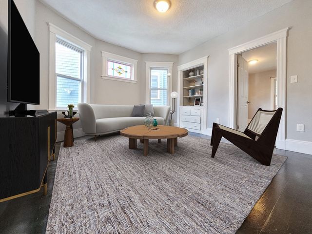 40 Fenton 2, Boston, MA 02122
