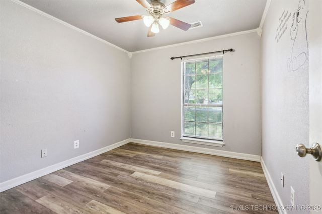 4900 S Juniper Avenue E, Broken Arrow, OK 74011