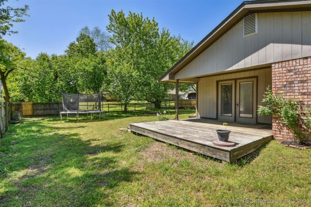 4900 S Juniper Avenue E, Broken Arrow, OK 74011