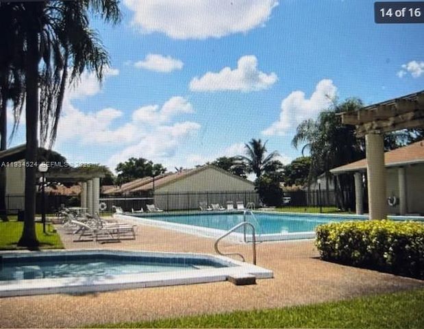 2066 SW 82nd Ave 2066, Davie, FL 33324