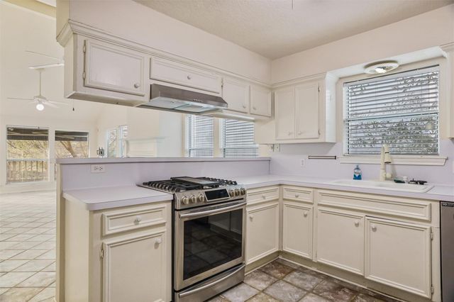 131 Oak Road, Clear Lake Shores, TX 77565