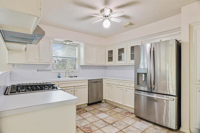 131 Oak Road, Clear Lake Shores, TX 77565