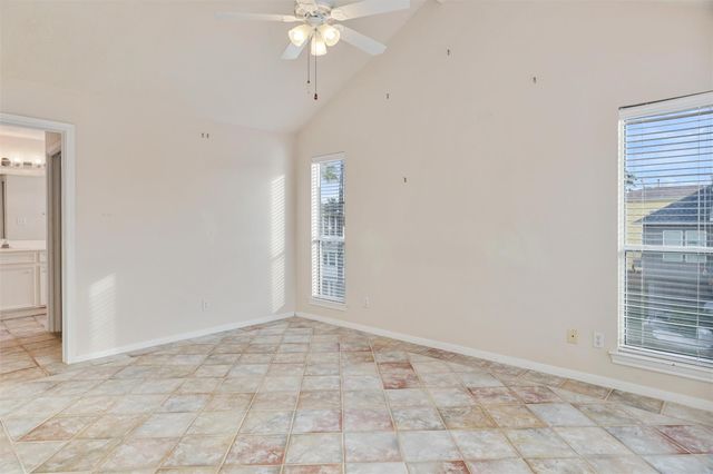 131 Oak Road, Clear Lake Shores, TX 77565