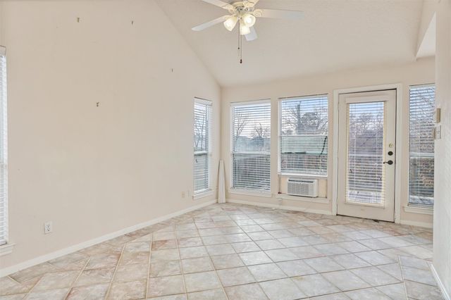 131 Oak Road, Clear Lake Shores, TX 77565