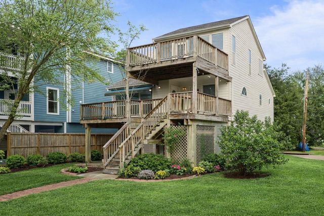 131 Oak Road, Clear Lake Shores, TX 77565