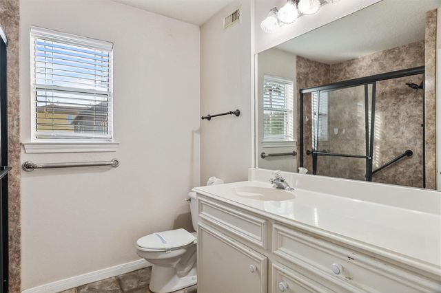 131 Oak Road, Clear Lake Shores, TX 77565