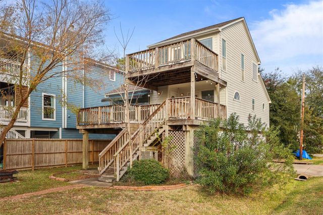 131 Oak Road, Clear Lake Shores, TX 77565