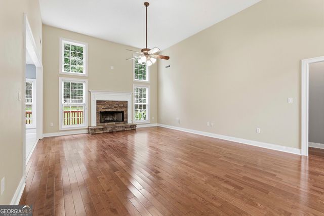 110 Lyndhurst Way, Sharpsburg, GA 30277