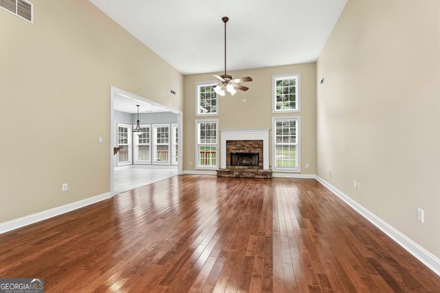 110 Lyndhurst Way, Sharpsburg, GA 30277