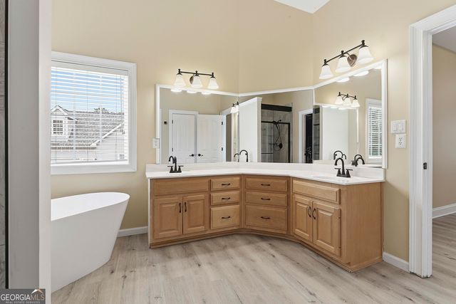 110 Lyndhurst Way, Sharpsburg, GA 30277