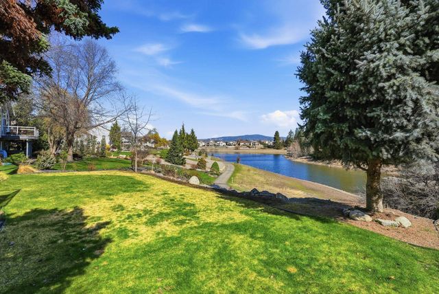 859 S Shelley Lake Ln, Spokane Valley, WA 99037