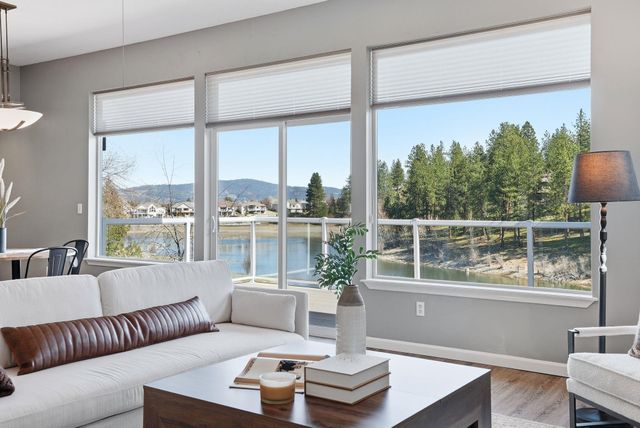 859 S Shelley Lake Ln, Spokane Valley, WA 99037