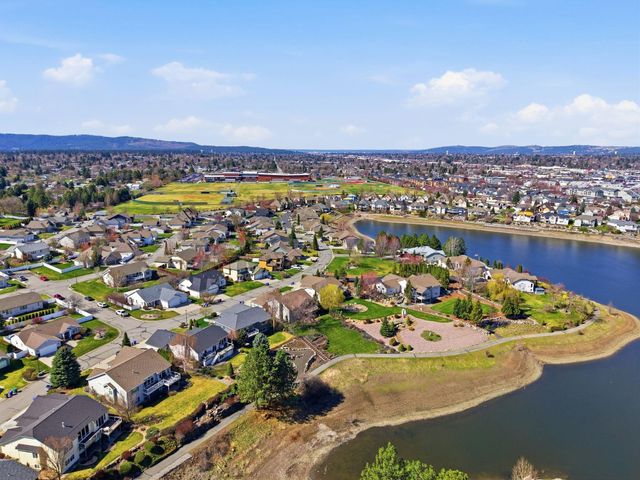 859 S Shelley Lake Ln, Spokane Valley, WA 99037