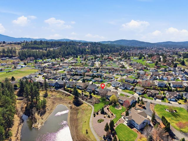 859 S Shelley Lake Ln, Spokane Valley, WA 99037