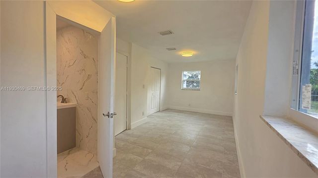 1700 N Cypress Rd, Pompano Beach, FL 33060