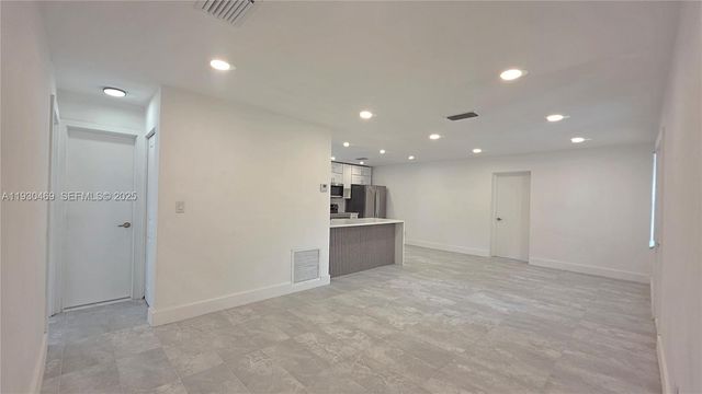 1700 N Cypress Rd, Pompano Beach, FL 33060