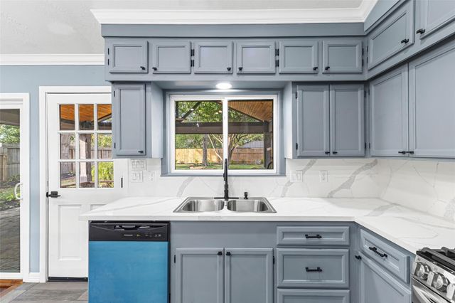 5402 Libbey Lane, Houston, TX 77092