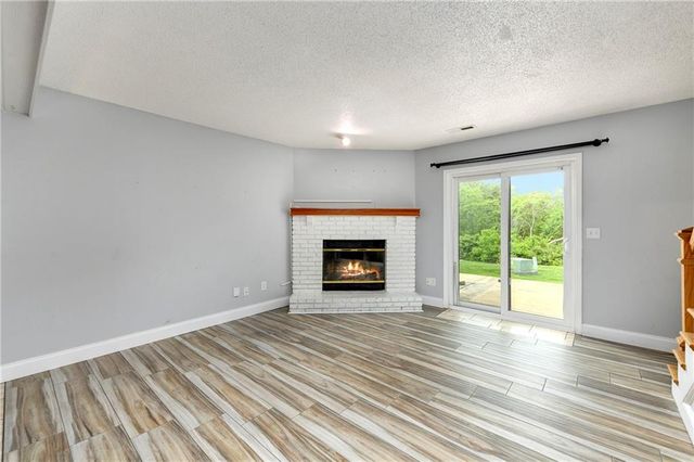 230 SW Pinetree Lane, Lee's Summit, MO 64063