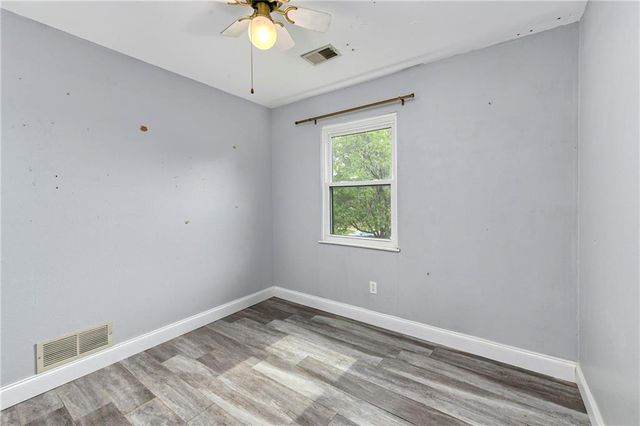 230 SW Pinetree Lane, Lee's Summit, MO 64063