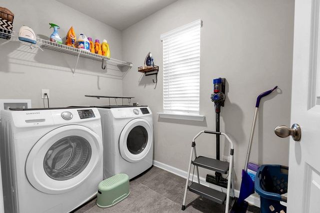 1584 Jacobs Way, Stone Mountain, GA 30083