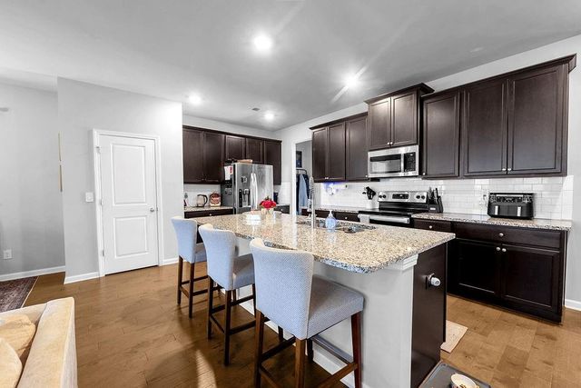 1584 Jacobs Way, Stone Mountain, GA 30083