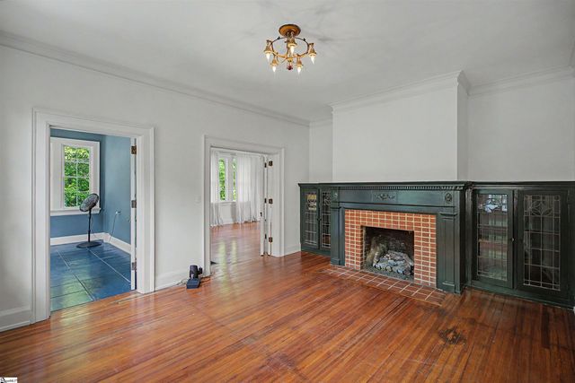905 W Market Street, Anderson, SC 29624