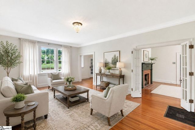 905 W Market Street, Anderson, SC 29624