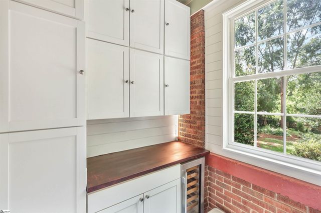 905 W Market Street, Anderson, SC 29624