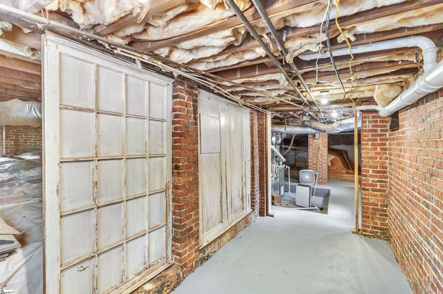 905 W Market Street, Anderson, SC 29624