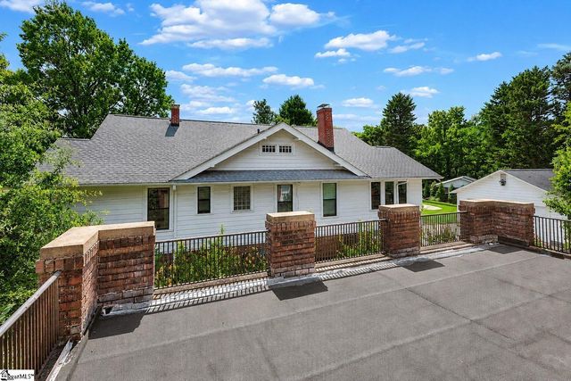 905 W Market Street, Anderson, SC 29624