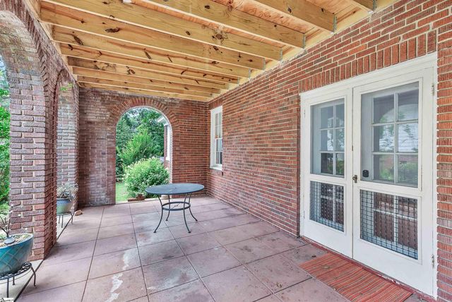 905 W Market Street, Anderson, SC 29624