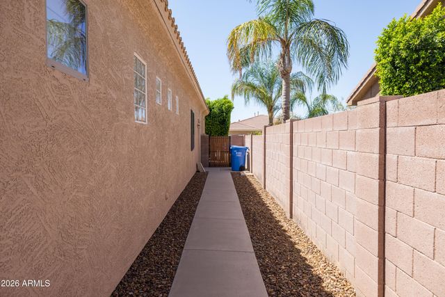 2020 W Bonanza Lane, Phoenix, AZ 85085