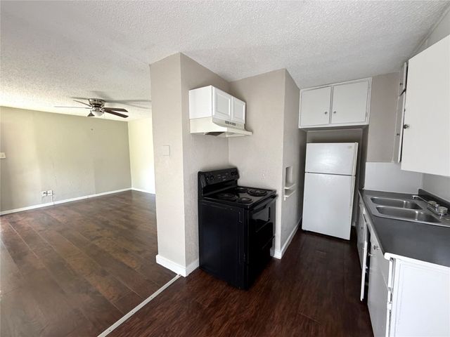 6401 Hollis Avenue, Dallas, TX 75227