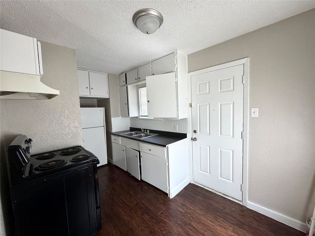 6401 Hollis Avenue, Dallas, TX 75227