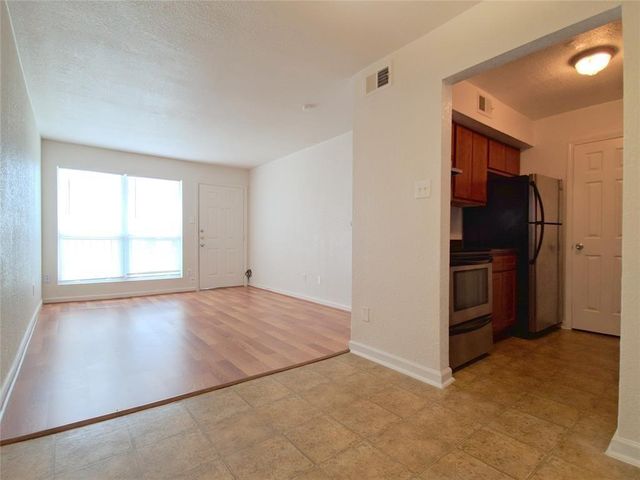 8100 Creekbend Drive 184, Houston, TX 77071