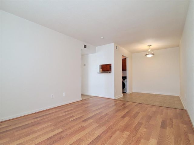8100 Creekbend Drive 184, Houston, TX 77071
