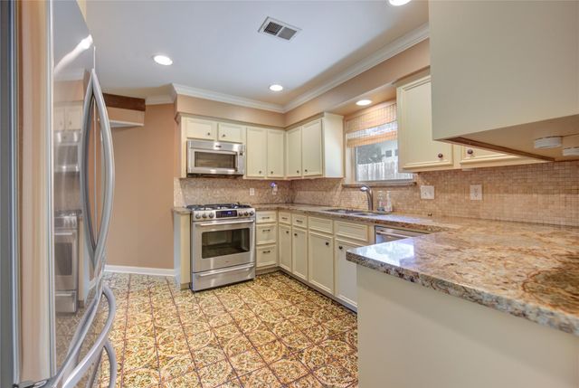 13307 Barryknoll Lane, Houston, TX 77079