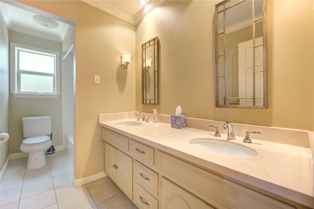 13307 Barryknoll Lane, Houston, TX 77079