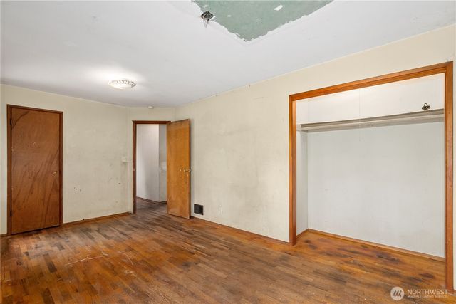 215 99th Street E, Tacoma, WA 98445