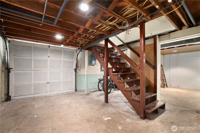 215 99th Street E, Tacoma, WA 98445
