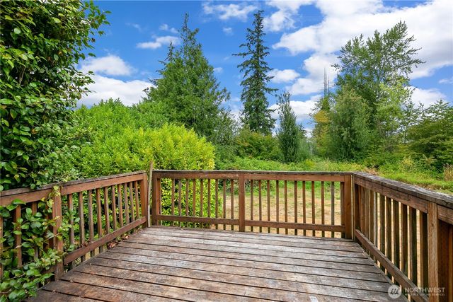 215 99th Street E, Tacoma, WA 98445
