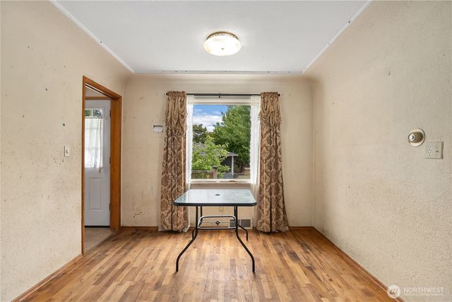 215 99th Street E, Tacoma, WA 98445